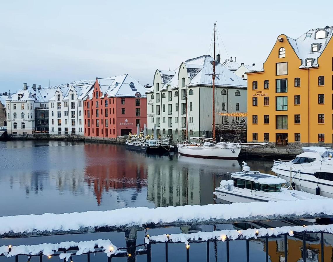 Free Parking Space, 2 Bed Room, Short Walk To Brosundet Ålesund Exterior foto